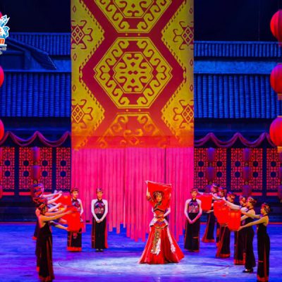 show-rang-ro-tuong-tay-1