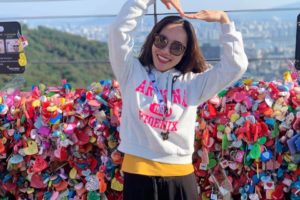 ca si ly thu thao