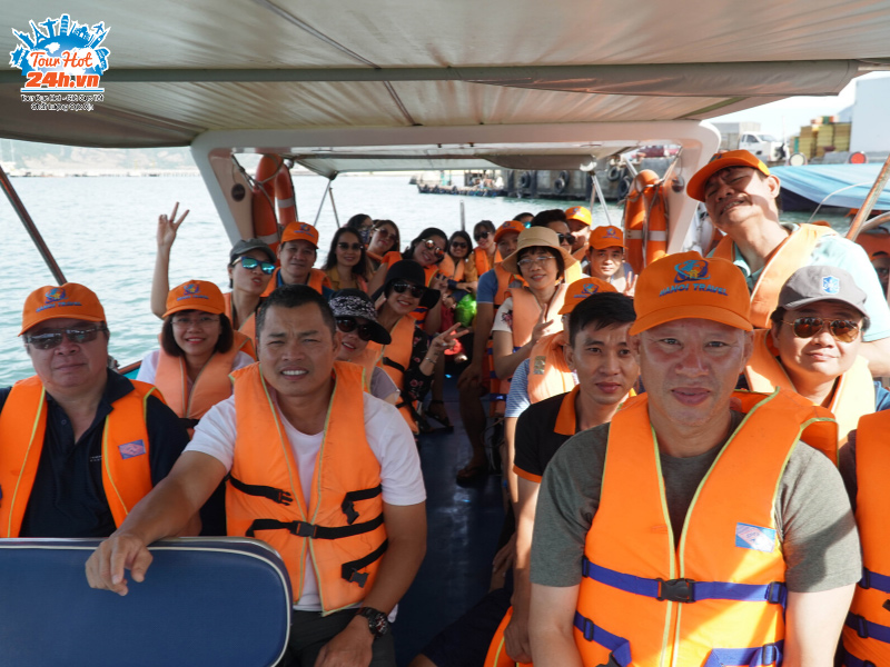 hinh-thuc-te-tour-cam-ranh-binh-ba-10 Hình thực tế tour Cam Ranh - Bình Ba