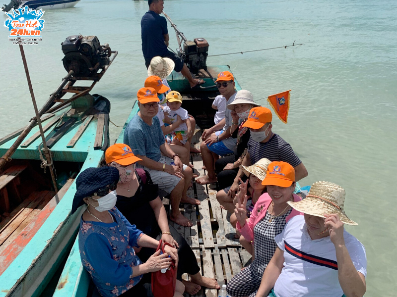 hinh-thuc-te-tour-dao-ngoc-phu-quoc-hon-thom-bai-sao-sunset-santo-2 Hình thực tế tour đảo ngọc Phú Quốc - Hòn Thơm - Bãi Sao - Sunset Santo