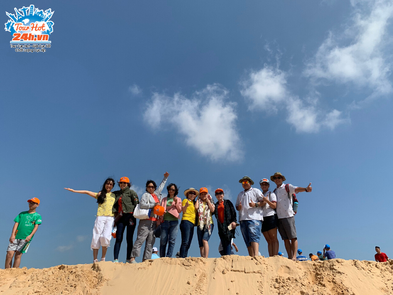 hinh-thuc-te-tour-phan-thiet-mui-ne-doi-cat-bay-5 Hình thực tế tour Phan Thiết - Mũi Né - Đồi cát bay