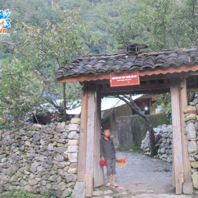 Làng văn hóa Lũng Cẩm