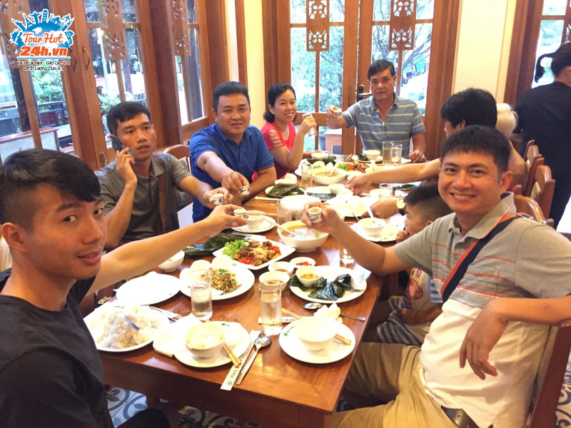 hinh-thuc-te-tour-da-nang-hue-dong-thien-duong-4 Hình thực tế tour Đà Nẵng - Hội An - Huế - Động Thiên Đường