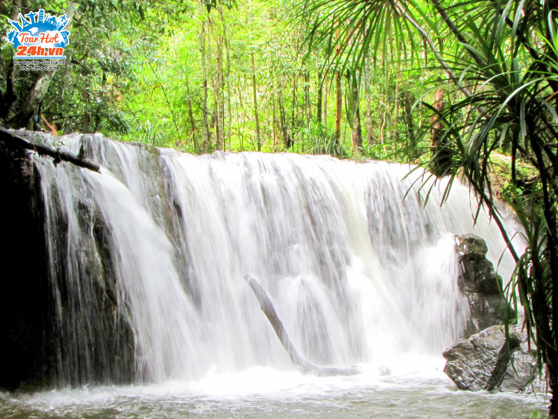 suoi-tranh Suối Tranh
