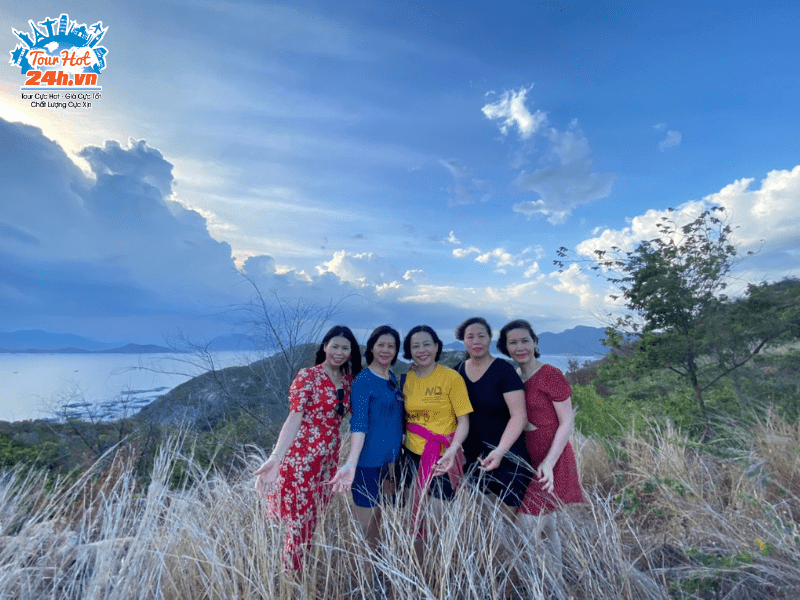2-hinh-thuc-te-khach-tham-gia-tour-binh-ba-cua-tourhot24h 2-hinh-thuc-te-khach-tham-gia-tour-binh-ba-cua-tourhot24h