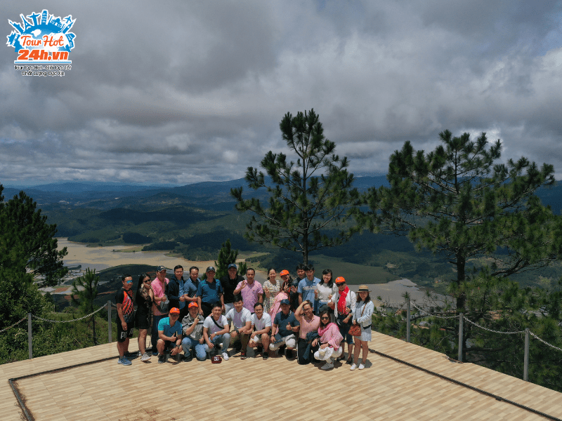 4-hinh-thuc-te-khach-tham-gia-tour-da-lat-cua-tourhot24h 4-hinh-thuc-te-khach-tham-gia-tour-da-lat-cua-tourhot24h