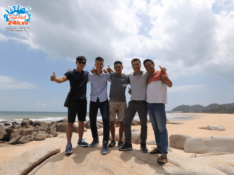 7-hinh-thuc-te-khach-tham-gia-tour-binh-ba-cua-tourhot24h 7-hinh-thuc-te-khach-tham-gia-tour-binh-ba-cua-tourhot24h