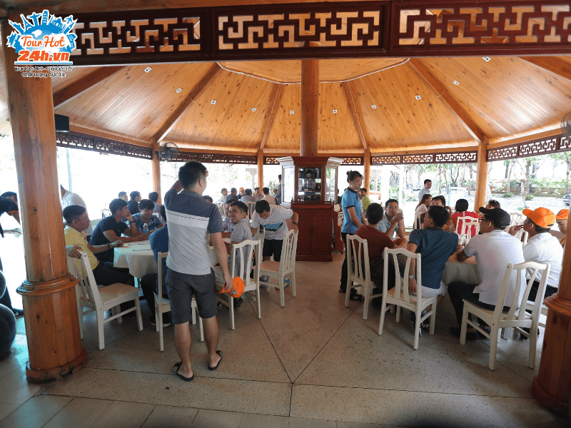 8-hinh-thuc-te-khach-tham-gia-tour-binh-ba-cua-tourhot24h 8-hinh-thuc-te-khach-tham-gia-tour-binh-ba-cua-tourhot24h