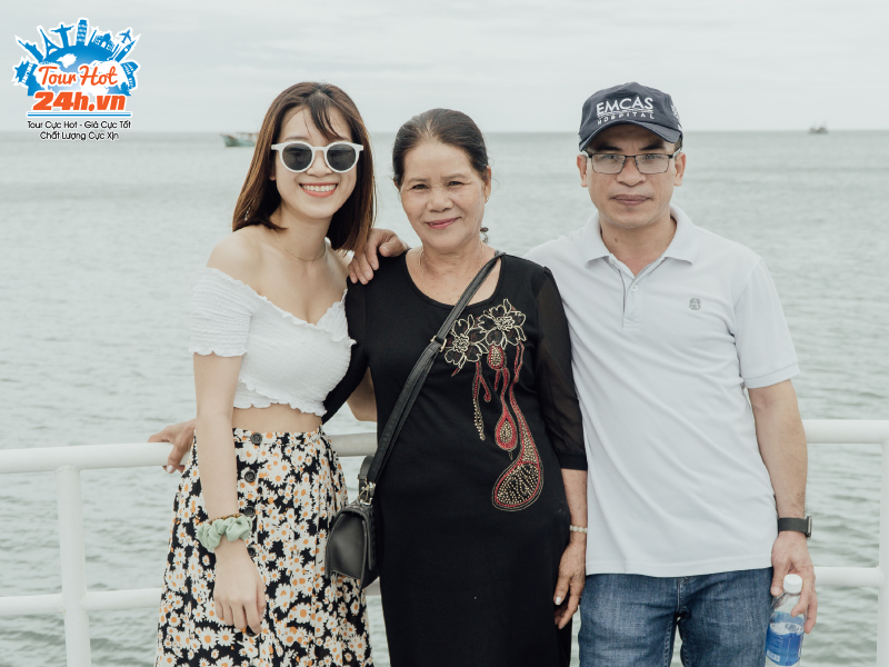 hinh-thuc-te-khach-tham-gia-tour-phu-quoc-cua-Tourhot24h-13 hinh-thuc-te-khach-tham-gia-tour-phu-quoc-cua-Tourhot24h-13