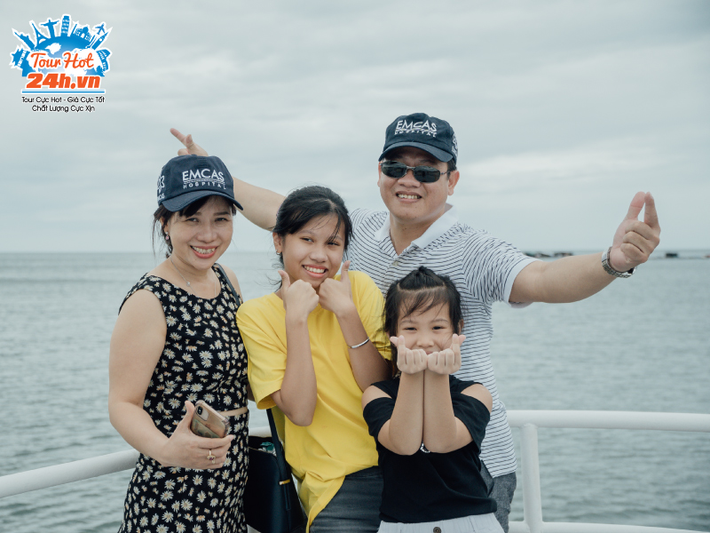 hinh-thuc-te-khach-tham-gia-tour-phu-quoc-cua-Tourhot24h-9 hinh-thuc-te-khach-tham-gia-tour-phu-quoc-cua-Tourhot24h-9