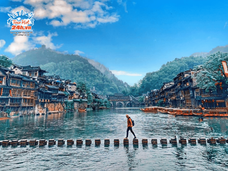 cau-da-nhay-phuong-hoang-co-tran-1 cau-da-nhay-phuong-hoang-co-tran-1