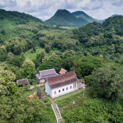 chua-Chomphet-tour-lao-5n4d