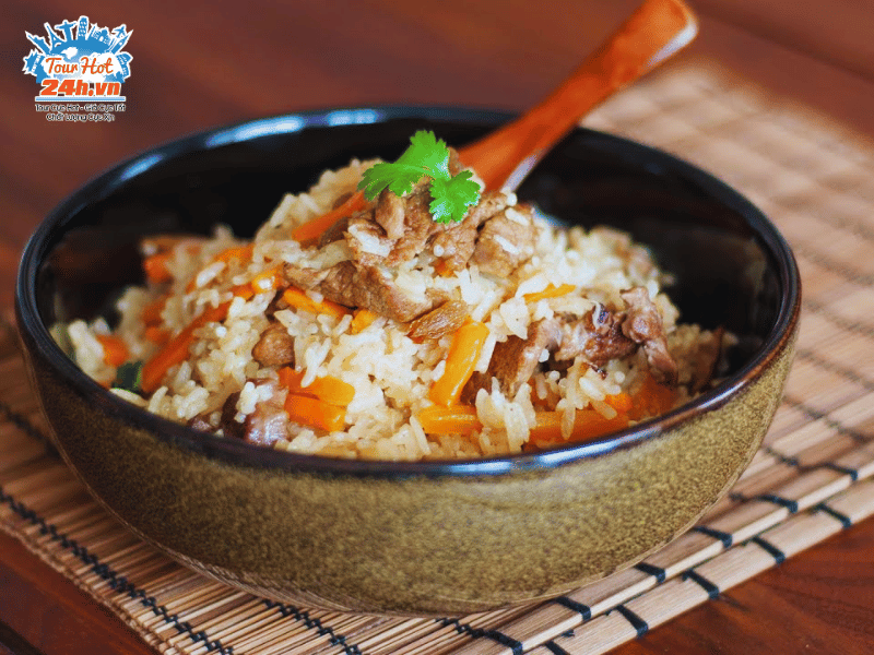 am-thuc-tan-cuong-com-rang-thap-cam