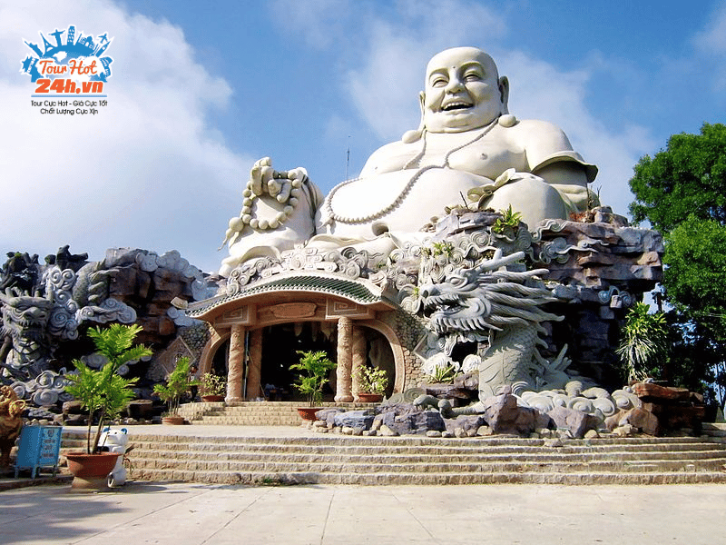 cac-ngoi-chua-noi-tieng-dau-nam-chua-phat-lon