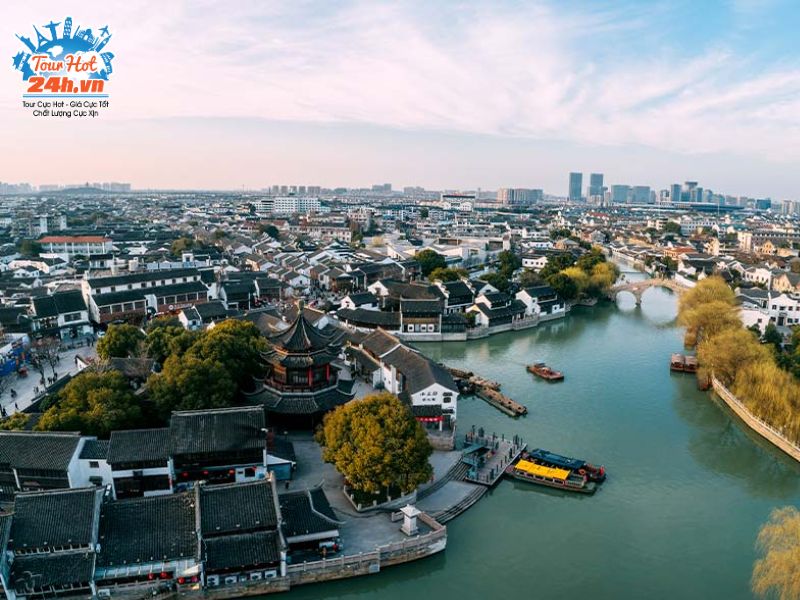 kenh-dao-Grand-Canal-to-chau-co-gi-choi