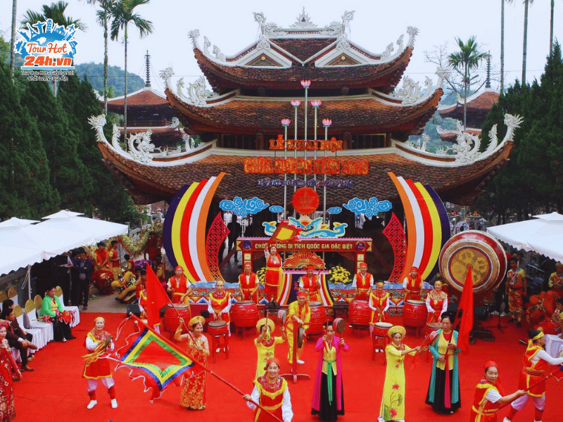 le-hoi-mua-xuan-viet-nam-chua-huong