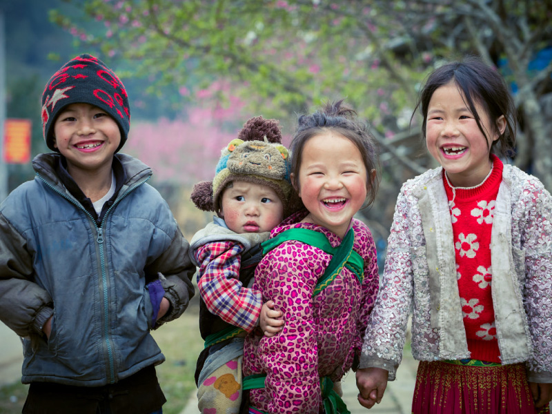nu-cuoi-em-be-ha-giang