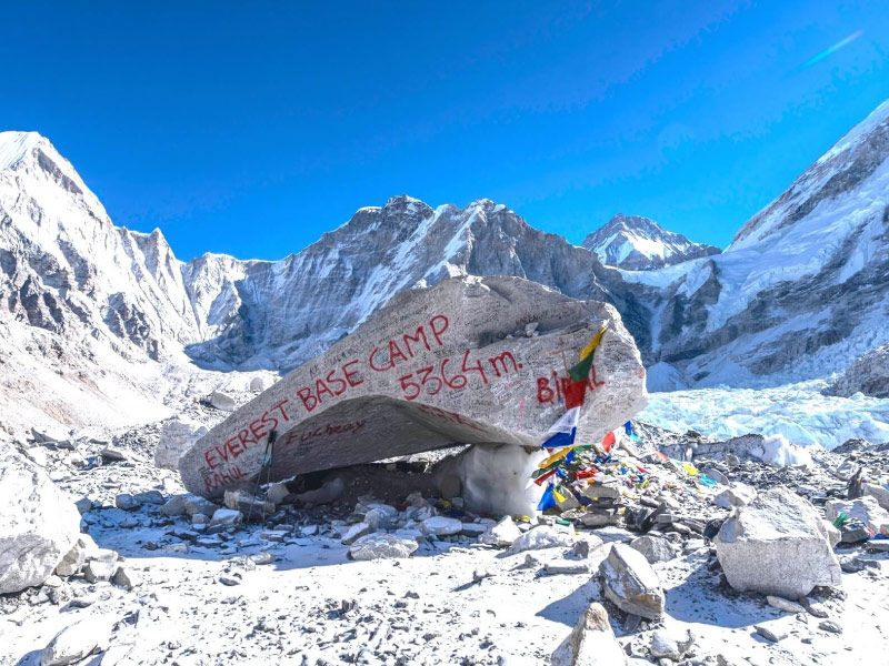 Everest-Base-Camp-bac-tay-tang