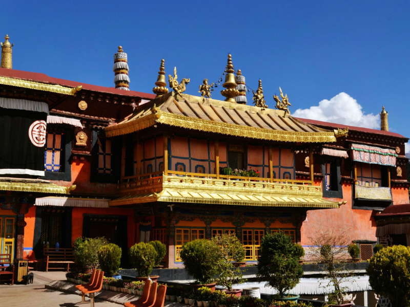 chua-jokhang-diem-tham-quan-tay-tang