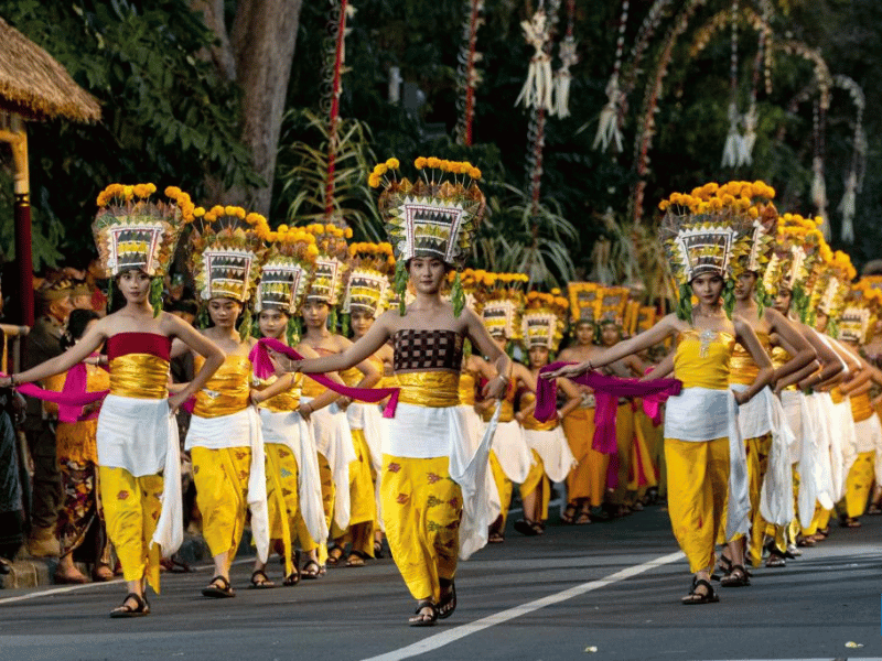 du-lich-mua-he-bali-Bali-Arts-Festival