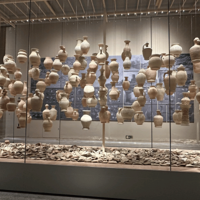 trung-tam-nghe-thuat-dan-toc-Uyghur