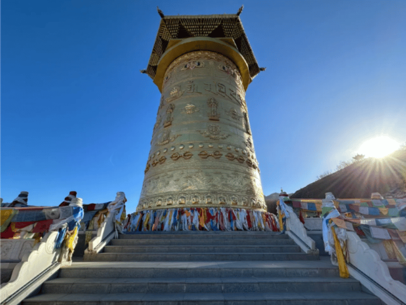 thap-kinh-luan-tuc-bac-don-hoang