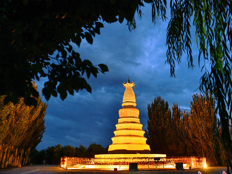 hay-den-thap-bach-ma-don-hoang-mot-lan