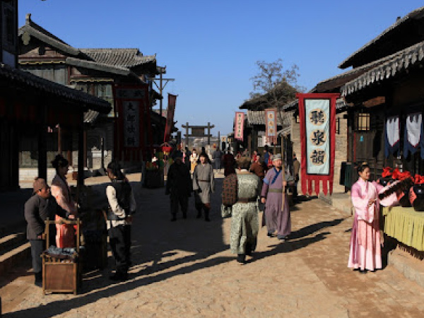 nguyet-tuyen-tieu-tran-tai-hien-con-duong-to-lua-xua