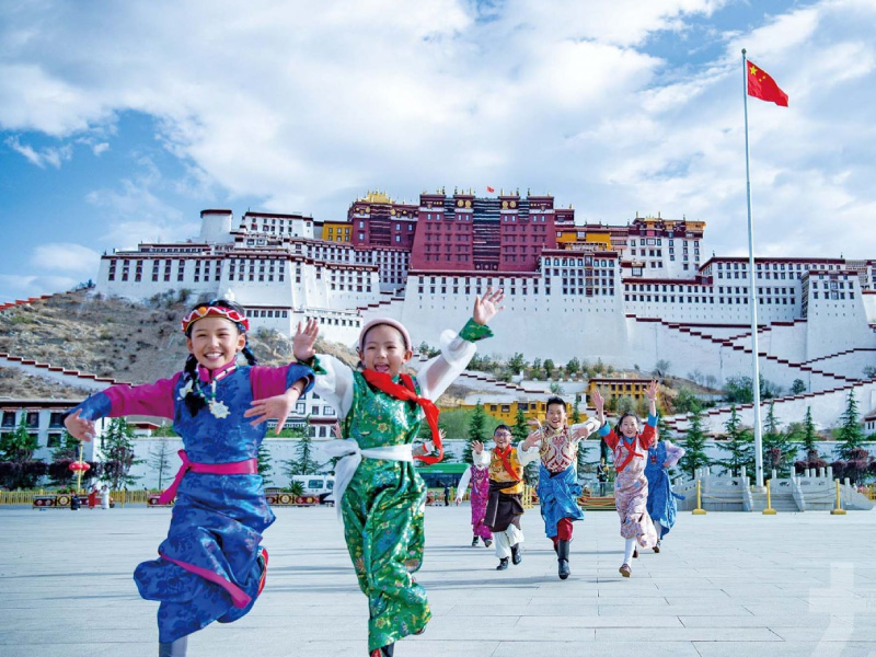 tay-tang-noi-cua-duc-tin-1