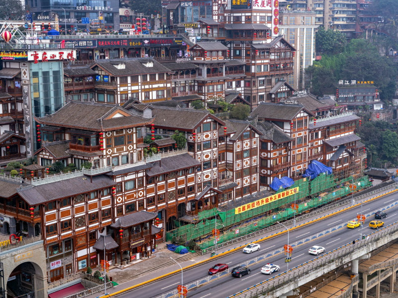 hong-nhai-dong-ban-ngay