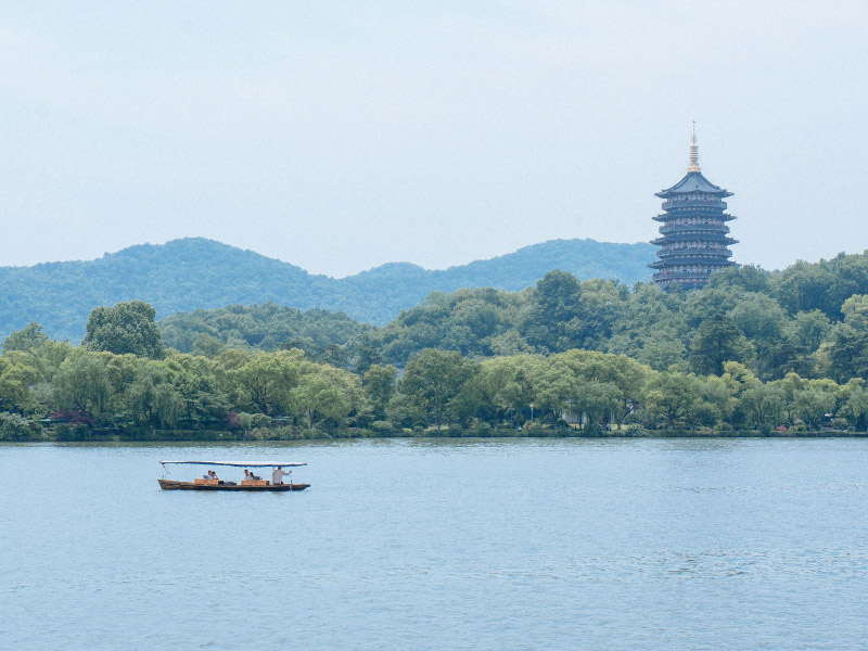 truyen-thuyet-tinh-yeu-bạc-xa