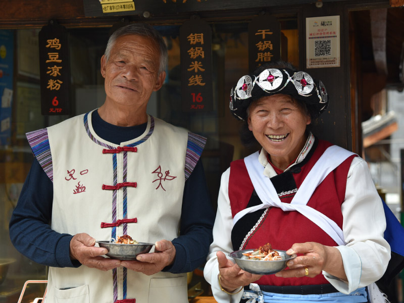 hon-nhan-di-o-guoi-nap-tay