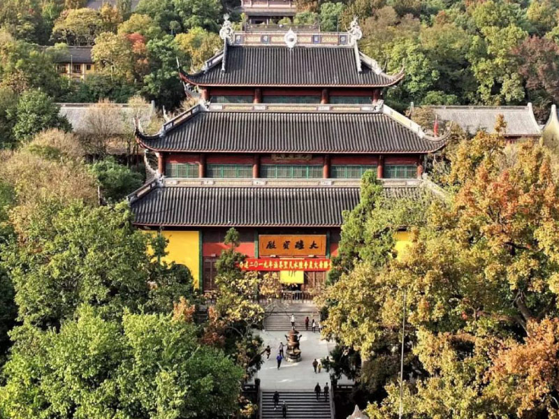 linh-an-tu-su-that-thu-vi-ve-hang-chau