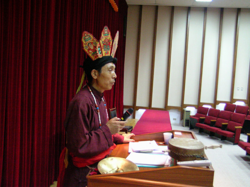 phap-su-da-ba-nguoi-naxi
