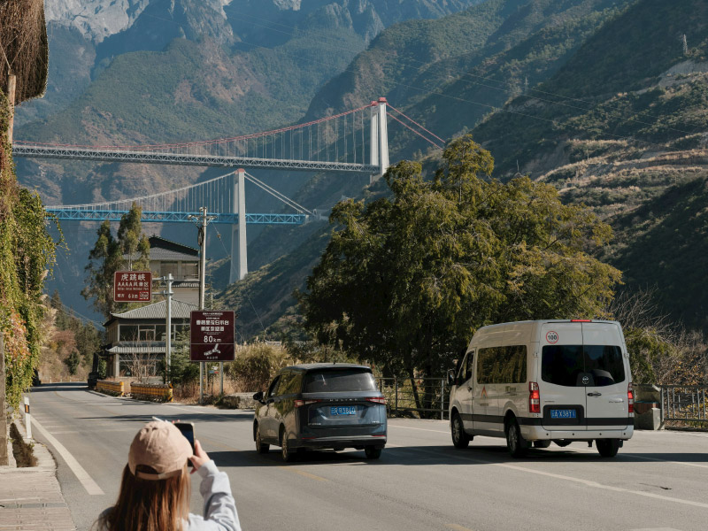 quan-ruou-le-giang-va-cau-chuyen