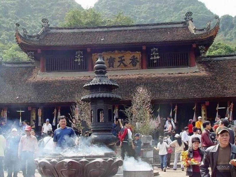 le-hoi-chua-huong-ha-noi