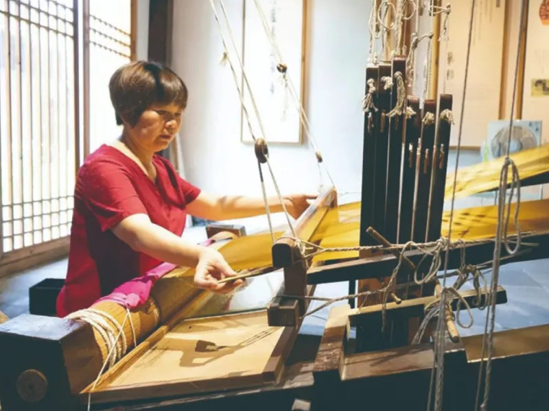 lua-to-chau-nghe-thuat-tinh-te