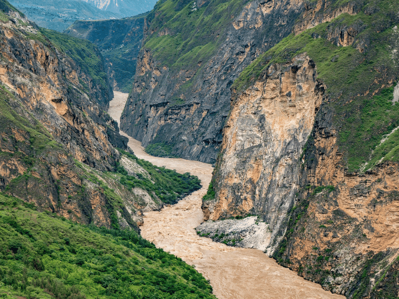 trai-nghiem-du-lich-van-nam-2