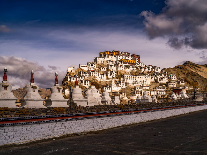 tu-vien-tay-tang-thanh-dia-linh-hon