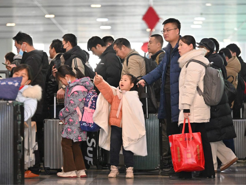 van-hoa-xep-hang-tau-dien