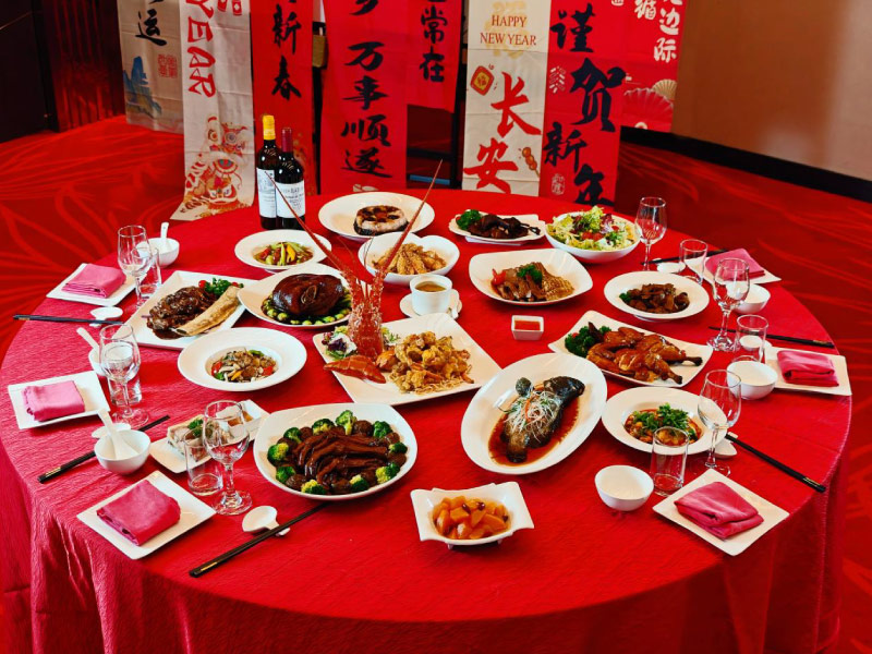 ban-tiec-tat-nien-cua-nguoi-hoa