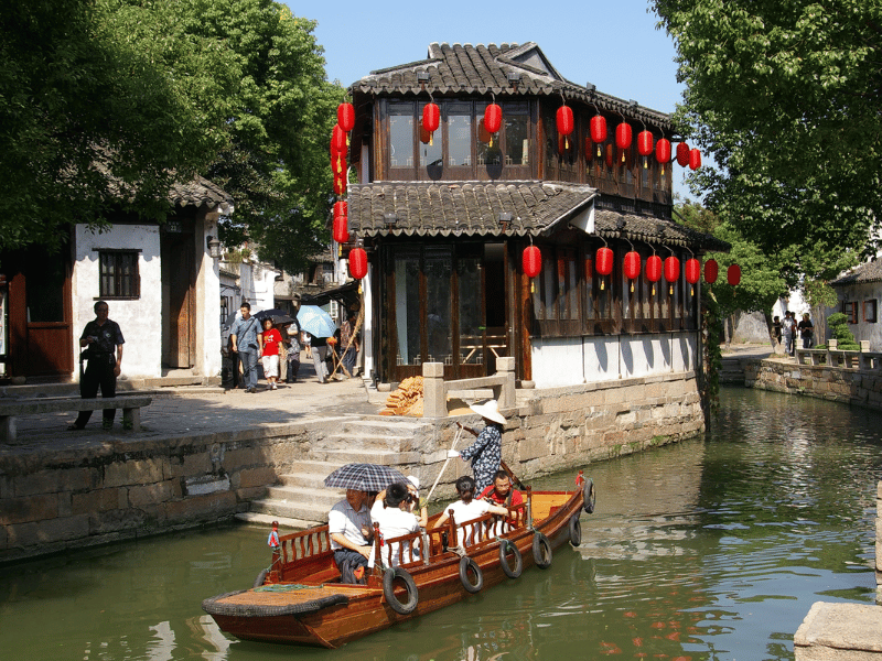 cac-co-tran-ven-song-giang-nam-4