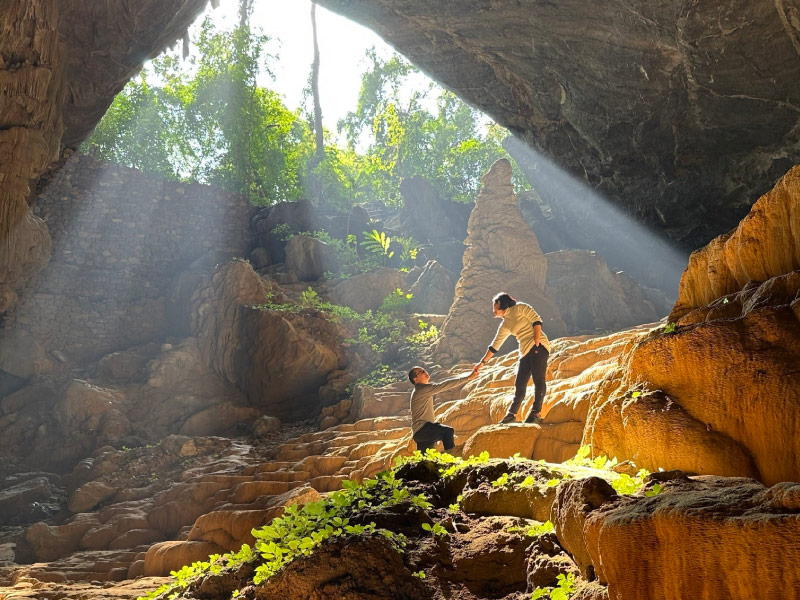 dong-guom-ngao-diem-tham-quan-cao-bang