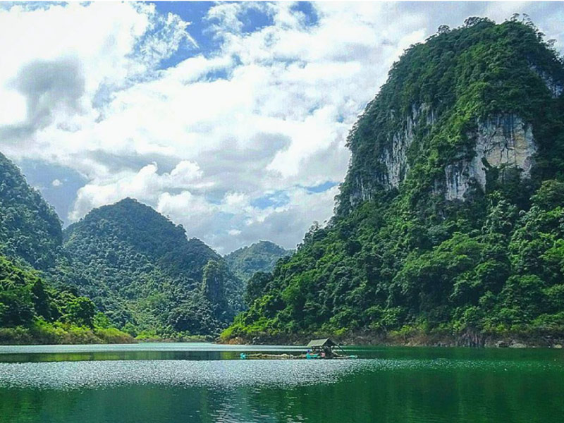 ho-thang-hen-diem-tham-quan-cao-bang