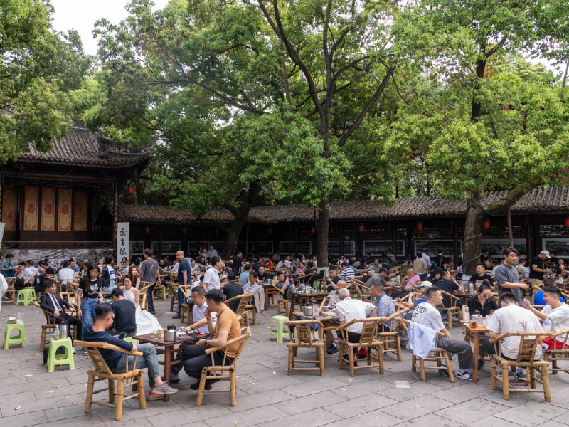 tra-quan-giua-do-thi-hien-dai