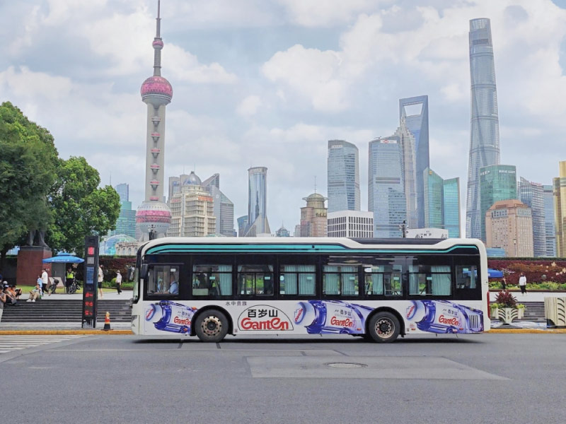 xe-buyet-di-chuyen-dip-tet-giam-tan-suat