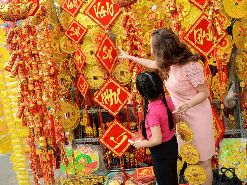 mua-sam-tet-tiet-kiem-5