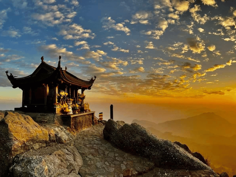 nhung-ngoi-chua-mien-bac-linh-ung-4