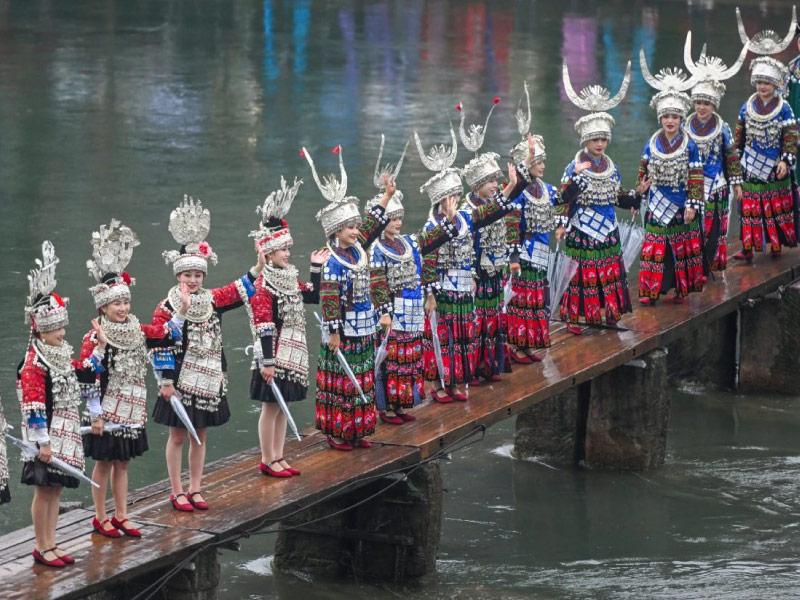 van-hoa-mieu-gia-phuong-hoang-co-tran