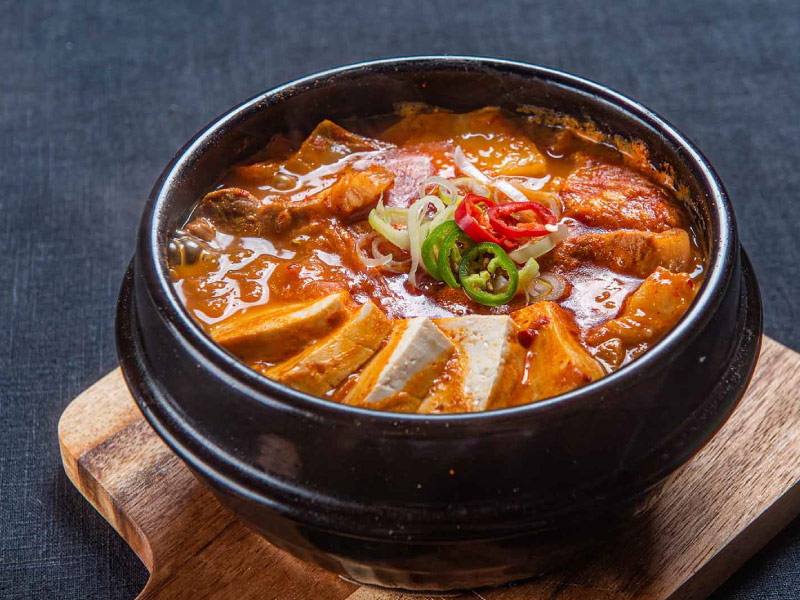 canh-kim-chi-mon-an-han-quoc